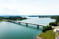 Martha's GuestHouse - Historic Downtown Dandridge! Ripleys Attraction Discounts