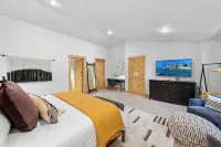 Modern Lake Tahoe Retreat Ski and Swim