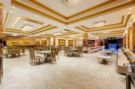 Hotel Jageer Palace Отели рядом с достопримечательностью «ARRAY LOGIC»