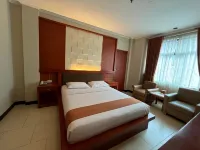 Hotel Arinas Hotels near HB