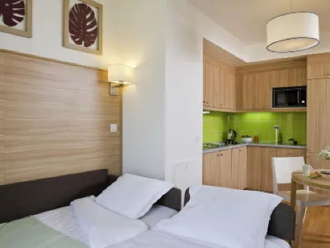 Aparthotel Adagio Paris Vincennes Hotels near School Du Breuil