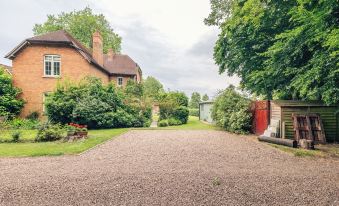 Idyllic Countryside Cottage in Worcestershire