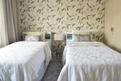 2-bedroom apartment in charming centrally located for your convenience. Hotels in 