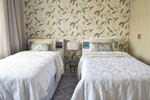 2-bedroom apartment in charming centrally located for your convenience.