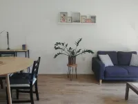 Spacious and homely apartment, private garden, fully equipped, close to nature Hotels in Enter
