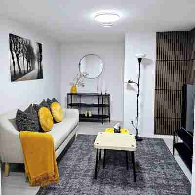 The Luxury Retreat, CalgaryCentral location, family oriented, feel at home! Others
