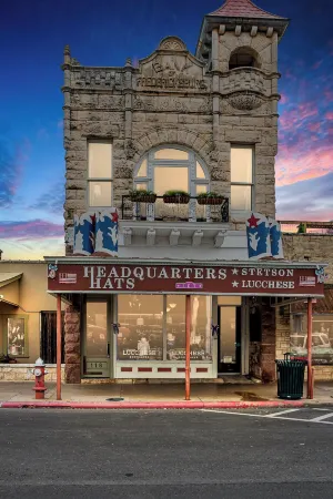 The Bank on Main St - Luxury Historic Suite on Main Street!