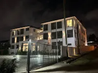 Reo's Smart Haven: Chic & Comfy