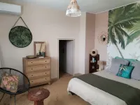 Seaside house, 3 minutes from the beach, fully renovated and equipped,... Hotels in Borgo