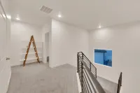 Spacious Lakeside Lights home, serene neighbor in American Fork near the Trax. Hotels in American Fork