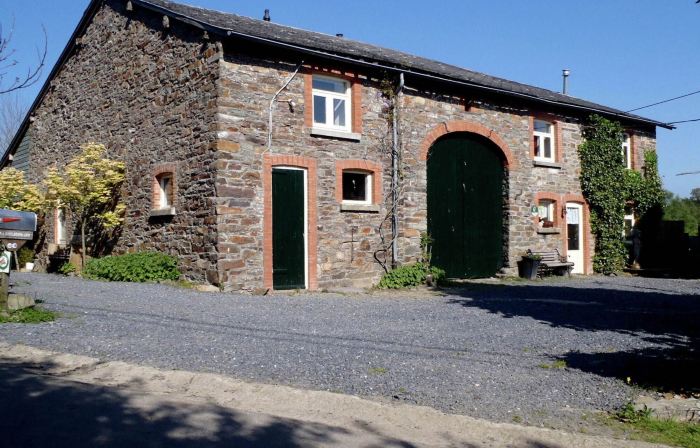 Rustic Farm Stay in Rogery