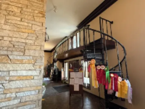 Horse lovers paradise with 2 bedrooms and WiFi, AC in Lake Geneva Hotels in Lyons