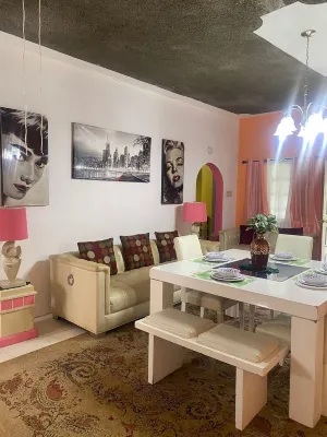 The Hideaway! 15 minutes drive to Ocho Rios, 10 mins to James Bond Beach Hotels in 