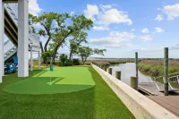 Waterfront Dock and Spectacular Sunset Views - Scenic Coastal Haven