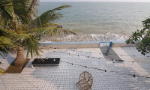 Château Du Soleil Phala