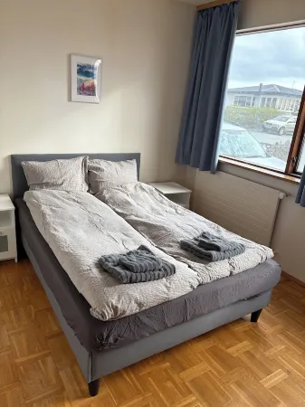 3BR Keflavík Home – Sleeps 6 – 8 Min to KEF Airport Отели в г. Reykjanesbaer