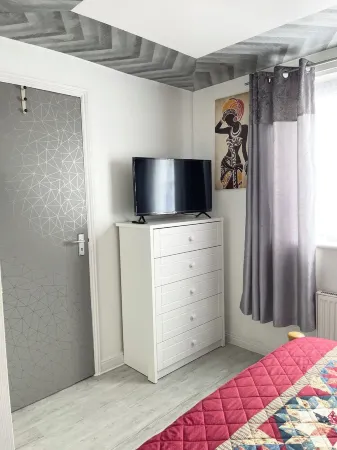 Westfield Gardens Apartment - 3 Bedrooms Отели рядом с достопримечательностью «Парк Лодж Фарм»