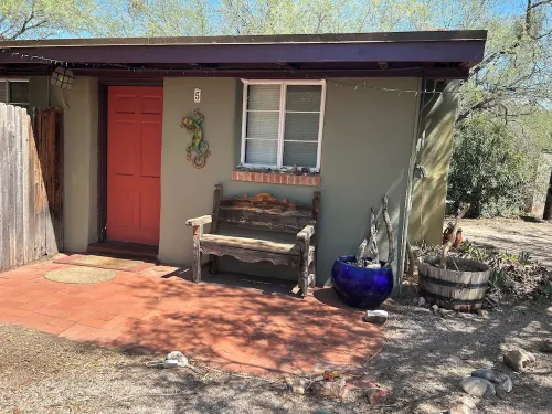 2 Bedroom Home on 10.5 Acre Guest Ranch with Full Kitchen! Hotels in Tanque Verde