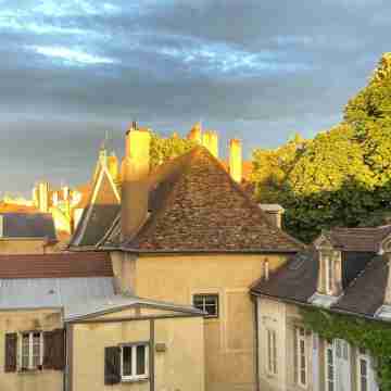 Large apartment in historic center Others