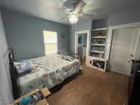 Charming 2-bedroom house with Heat, AC, Cable, WiFi in peaceful Hondo