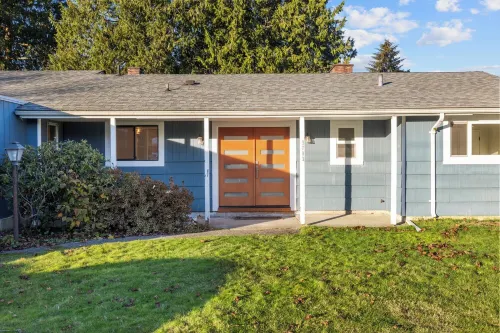 Charming Family-Friendly Home Just Minutes from the Beach!