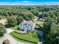 Spacious Waterview Home - Spa, Pool Table & Fireplaces – for Families & Reunion Hotels in Bourne
