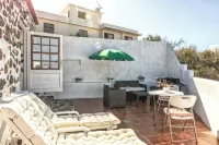 Sombrero de Pico B, El Paso, with shared pool Hotels in El Paso