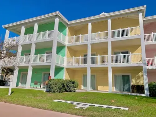Sunsets In Paradise, third floor condo with breathtaking sunsets and ocean views