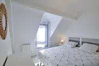 House with garden, 8 minutes Beach LA BAULE, residence with swimming pool