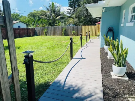 La Casita: Beach, FIT, Airport - KMLB, Mall, Downtown Melbourne, Space Center Отели в г. Мельбурн