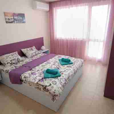 Cozy 2-bedroom apartment in welcoming Nessebur with AC, WiFi Rooms