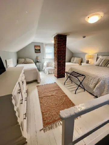 Walk to Everything - Historic Art’s District