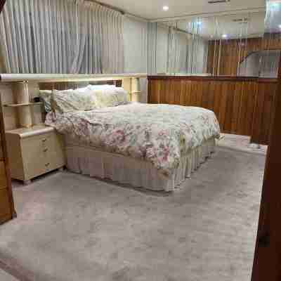 Chic studio with WiFi and AC in vibrant Miami between the 2 hardrocks Rooms