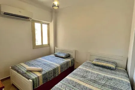 Cozy Pool & Sea view Chalet