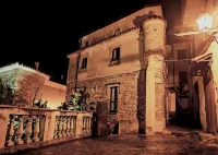 44 Steps Holiday Home - terrace with sea view, equipped kitchen, desk with wifi