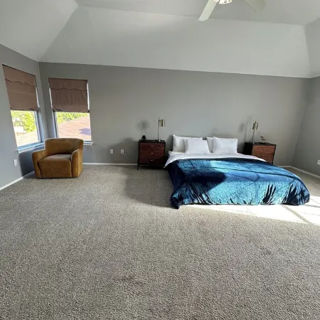 Spacious 4-bedroom house in charming Round Rock with WiFi, AC