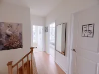 Modern Family Friendly Convenient in Richmond Hill