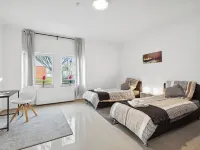 Central location... Ideal for business people, fitters...3 rooms, WiFi, SmartTVs Hotels in Mettmann