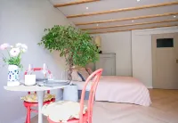 Brand New Romantic Cottage by the Sea فنادق في Aerdenhout