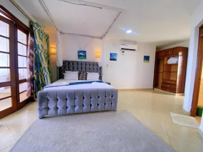 2-bedroom apartment in charming Mombasa with fitness room, WiFi, AC Các khách sạn gần Haller Park - Butterfly Pavilion