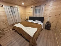 4-bedroom house in terrific Orland with AC, WiFi. Enjoy your stay - 4-Star
