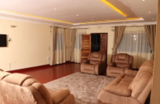 The Meru Manor is just 5 minutes from Meru Town.