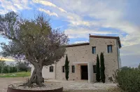 Rural house with swimming pool, garden, barbecue, five minutes from the beach. Hotels near Playa de Muro Beach