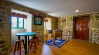 ¡A 10 Minutos de Santiago de Compostela! Casa Ideal Para Familias