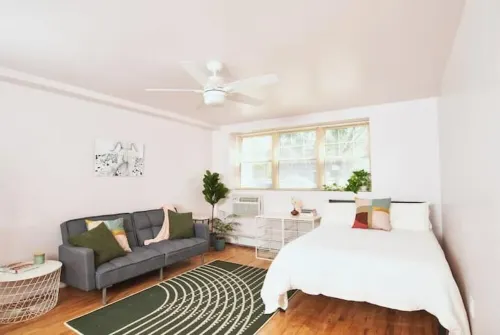 Chic Studio just Steps from the Beach!