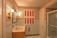 Heidi House-Close to everything 4-bedroom house in delightful Decatur