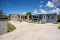 Family-Friendly Charm at Xoop Homes: Ixora Cozy, Convenient, and Close to It All Hotels in Osbourn