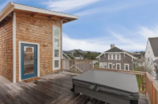 Seaside Pura Vida Villa steps from beach and bike path in the heart of Seaside!