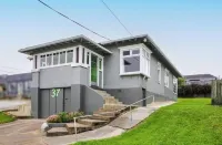 Big space in a great location Hotels in South Hill