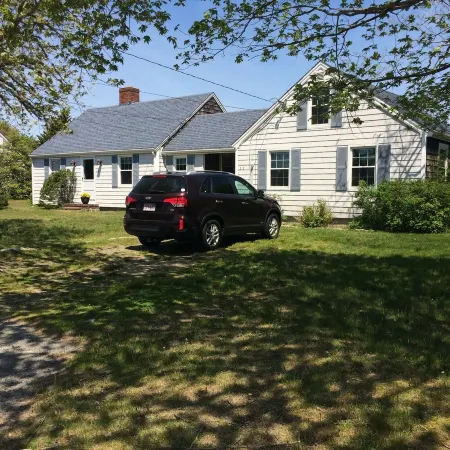 Charming Home with Guest House, Fantastic Location, AC, Outdoor Shower